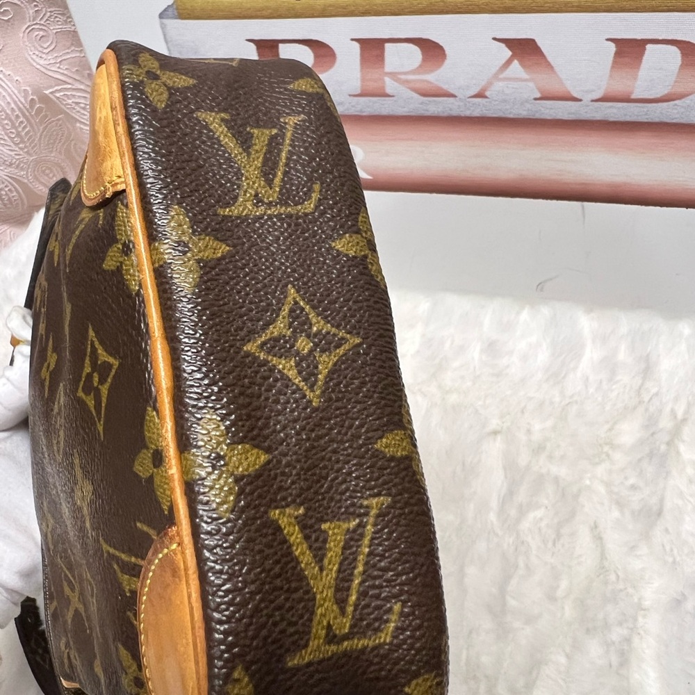 Authentic Vintage Louis Vuitton Monogram Crossbody Bag - Picture 11 of 12